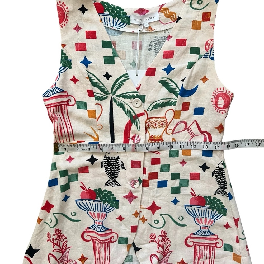 White Closet Summer Icons Sleeveless Vest Button Down Top size 8 - FITS LIKE A 4 - Picture 6 of 7